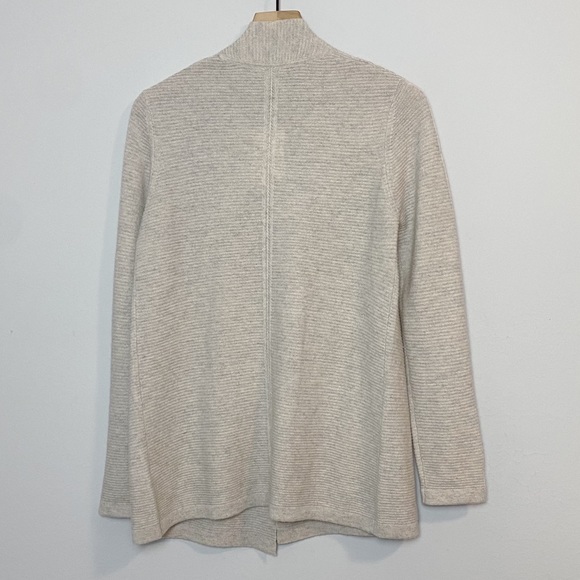 Kinross NWT Cashmere Textured East Cardigan in Agate - Picture 6 of 8